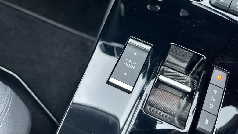 Vauxhall Mokka 100kW Elite Premium 50kWh 5dr Auto Electric Hatchback